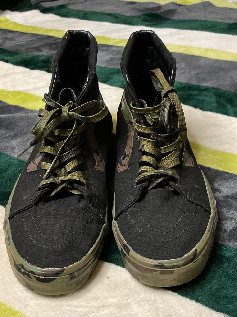 Vans Men Black High-Top Sneakers with Olive Camouflage Trim Size 11 - Picture 15 of 16